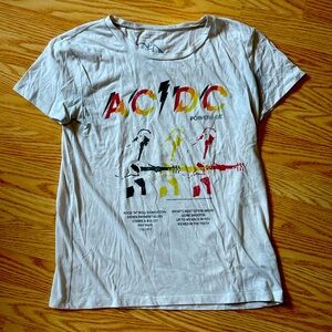 Small women’s AC/DC tee